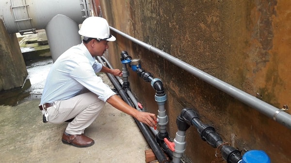 Sửa chữa đường ống nước tại Xuân Thủy
